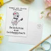 Mr. & Mrs. Panda Postkarte Beiköchin Leidenschaft - Weiß - Produktbild-Vorschau 3