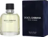 A bottle of Dolce & Gabbana Pour Homme Eau de Toilette and its navy blue box are displayed side-by-side against a white background. Voir les images du produit