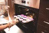 Muffinbakvorm van Teflon met 12 siliconen bakjes Productafbeelding-voorbeeld 12