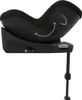 A black child car seat base with an anti-rotation leg extended downwards, shown from the side. Náhled obrázku produktu