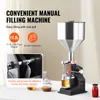 A manual filling machine with a hopper, shown with a close-up inset of its internal mechanism and some bottles of liquid. Voir les images du produit