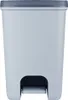 A front view of a light gray pedal trash can with a dark gray lid and pedal. Náhled obrázku produktu