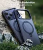Two dark blue phone cases are placed on rocks and grass. Anteprima dell’immagine prodotto