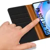 A hand is shown interacting with a phone case. Anteprima dell’immagine prodotto