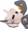 Close-up of a grafting tool, showing the blades and mechanism. Náhled obrázku produktu