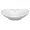 A white ceramic sink on a white background. Podgląd zdjęcia produktu