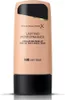 A product shot of a bottle of foundation. Voir les images du produit