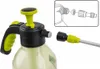 Close-up of a pressure sprayer with an inset diagram showing how to attach a nozzle. Anteprima dell’immagine prodotto