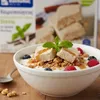 Kandylas Halva Stückchen in einer Schale mit Joghurt Produktbild-Vorschau