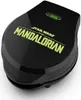 A black waffle maker with "Star Wars The Mandalorian" branding. Náhľad obrázku produktu