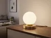 Kleine Tischlampe Messing mit Glas Kugel Weiß, LED per Produktbild-Vorschau 1