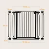 A black metal baby gate with dimensions indicated by lines and text. Anteprima dell’immagine prodotto