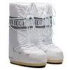 A pair of white Moon Boots. Anteprima dell’immagine prodotto
