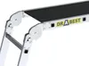 Close-up view of the joint mechanism and platform of a multi-purpose ladder. Voir les images du produit