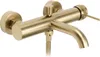 A close-up studio shot of a gold-colored bathtub faucet. Anteprima dell’immagine prodotto