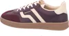 A side view of a single sneaker. Produktbild-Vorschau
