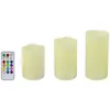 A set of three LED candles of varying heights and a remote control are displayed against a white background. Produktbild-Vorschau