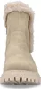 A front view of a beige winter boot with a fluffy lining. Voir les images du produit