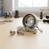 Knog Ersatzschraube für Oi Luxe Fahrradklingel Produktbild-Vorschau 3