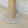 Close-up of the base of a cat tree with a scratching post and a fluffy grey base. Náhled obrázku produktu