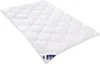 A white quilted duvet is shown laid out diagonally on a white background. Produktbild-Vorschau