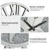Collage of close-up images highlighting features of a decorative wall clock. Anteprima dell’immagine prodotto