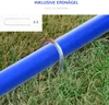 A blue pipe secured to the ground with a metal U-shaped stake, with a smaller inset image showing four stakes and text. Produktbild-Vorschau