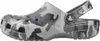 Crocs Classic Printed Camo Clog Sandalen Slate Grey/Multi Produktbild-Vorschau 27
