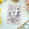 Mr. & Mrs. Panda Postkarte Panda Bester Cousin der Welt - Produktbild-Vorschau 2