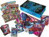 A collection of Pokemon trading card game items, including booster packs, a storage box, a playmat, dice, and cards. Produktbild-Vorschau