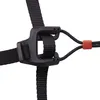 Detailaufnahme des Verschlussmechanismus des "Vapor Helmet" von Black Diamond; einem Kletterhelm. Produktbild-Vorschau