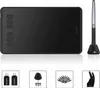 A black graphics tablet and stylus are displayed on a white background, with smaller images of accessories below. Produktbild-Vorschau