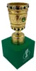 DFB-Pokal Replik auf Acrylsockel (70 mm) | Offizielles Produktbild-Vorschau 3