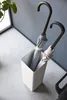 Soporte para paraguas Yamazaki, modelo "Smart", de metal Vista previa de la imagen del producto 3