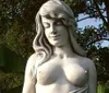 Schöne Frauenfigur aus Steinguss perfekt für den Garten die Produktbild-Vorschau 3