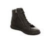 A black leather boot on a white background. Anteprima dell’immagine prodotto