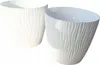 Two white plant pots with a wavy pattern. Anteprima dell’immagine prodotto