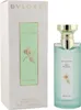 Bvlgari Eau Parfumée au thé vert – hellgrüne Parfumflasche neben passender cremegrüner Verpackung mit goldenen Details. Produktbild-Vorschau