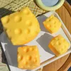 Gelber Käse-Quetschball – Stressabbau-Käsewürfel-Fidget-Toy Produktbild-Vorschau 8