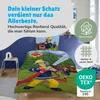 A child's bed with a Fireman Sam themed duvet cover and pillowcase, set against a blue wall and a small white table. Produktbild-Vorschau