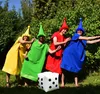 Unisex XXL Brettspiel Kostüm nicht ärgern Spielfiguren Gelb Grün Rot Blau mit Würfel von Vorne Produktbild-Vorschau