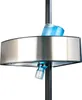 A close-up view of a shower caddy attached to a telescopic pole. Produktbild-Vorschau