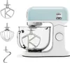 A Kenwood kitchen mixer with its accessories displayed. Produktbild-Vorschau