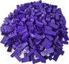 A pile of purple LEGO bricks. Anteprima dell’immagine prodotto