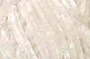 A close-up, textured view of cream-colored yarn. Podgląd zdjęcia produktu