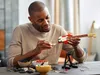 LEGO Ideas 21329 Fender Stratocaster ROCKOVÁ KYTARA Náhled obrázku produktu 24