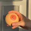 2 jouets anti-stress en forme de seins – Idéal pour les Voir les images du produit 5