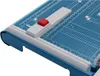 A close-up view of a blue paper trimmer with a red button and measuring guides. Anteprima dell’immagine prodotto