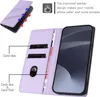 A lavender phone case with card slots and a phone inserted, shown with feature callouts and descriptive text. Produktbild-Vorschau