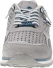 A close-up front view of a gray sneaker with blue and white laces. Produktbild-Vorschau